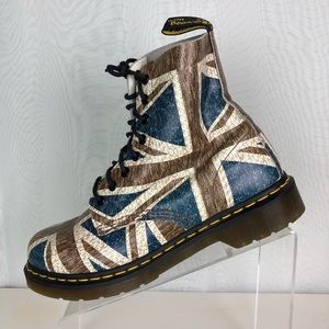 Dr. Martens Classic Pascal Union Jack Softy Boot